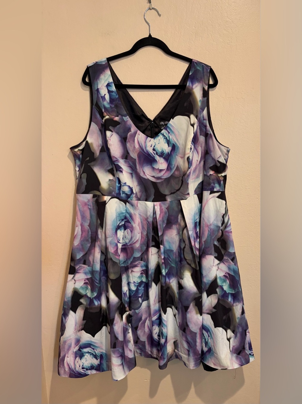 Twilight Hazy Floral Midi Dress, V-neck, Flowy and Flirty, Size XL